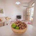 οικια Hébergement de vacances Avola
