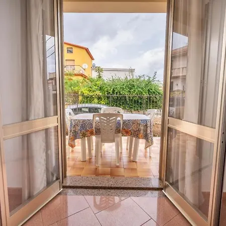 Οικια Авола